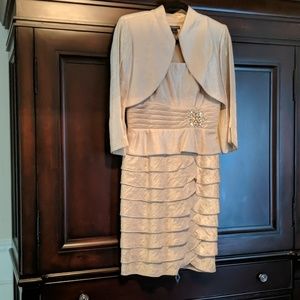 Gold mother of the bride tired dress